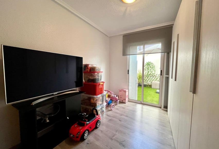 4 soveværelse Lejlighed til salg i Torrevieja - € 210.000 (Ref: 9293759)