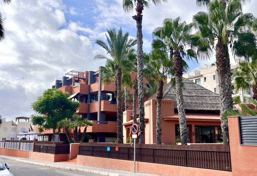 2 sypialnia Apartament na sprzedaż w Villamartin z basenem - 249 900 € (Ref: 9293760)