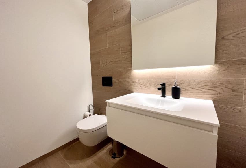 2 bedroom Apartment for sale in Orihuela Costa with pool - € 464,950 (Ref: 9293762)