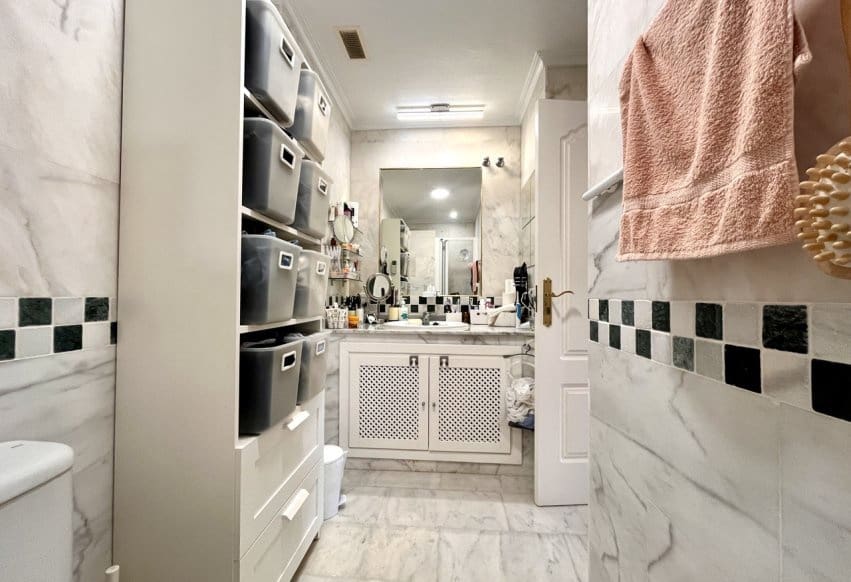 2 bedroom Apartment for sale in Villamartin with pool - € 179,999 (Ref: 9293763)