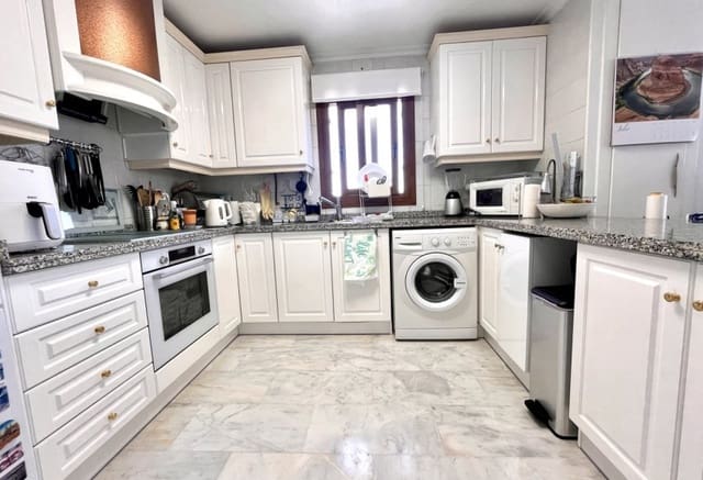 2 bedroom Apartment for sale in Villamartin, Orihuela with pool - € 179,999 (Ref: 9293763)