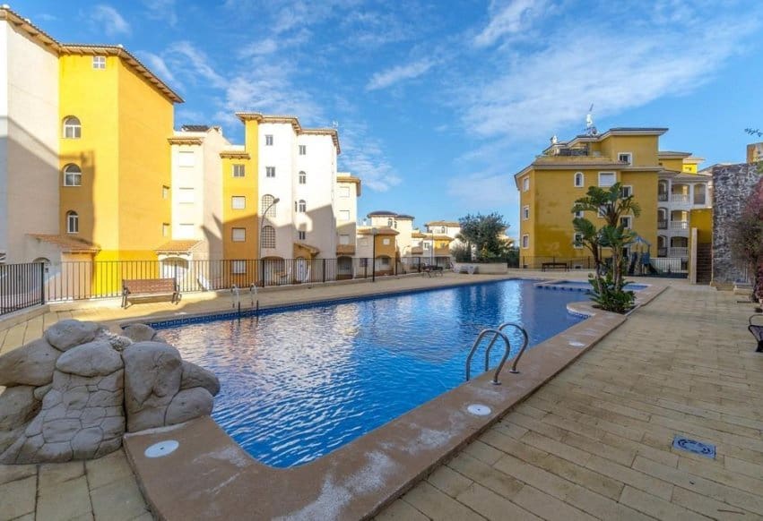 2 bedroom Apartment for sale in Orihuela Costa with pool - € 179,000 (Ref: 9293768)