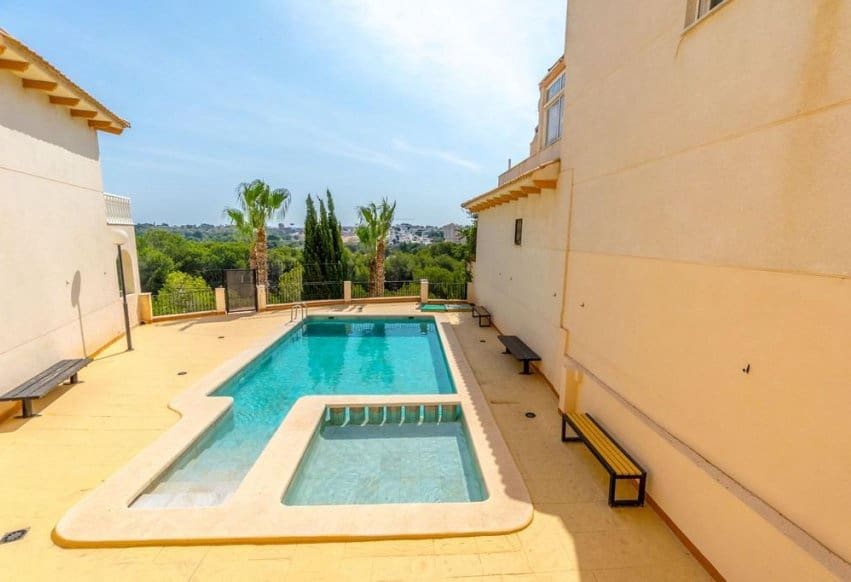 2 bedroom Apartment for sale in Campoamor with pool - € 185,000 (Ref: 9293770)