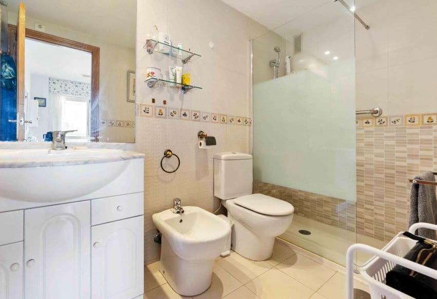 3 bedroom Beach Apartment for sale in Campoamor with pool - € 375,000 (Ref: 9293774)