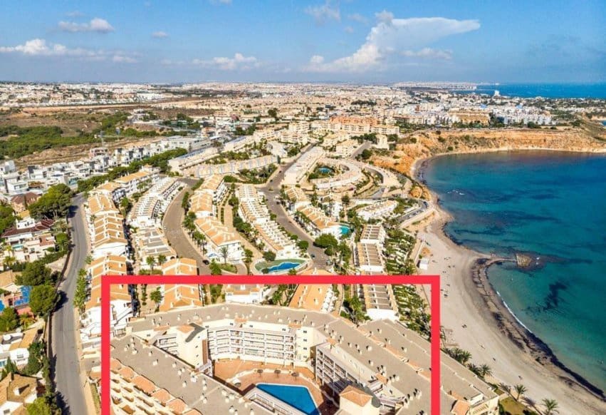 3 bedroom Beach Apartment for sale in Campoamor with pool - € 375,000 (Ref: 9293774)