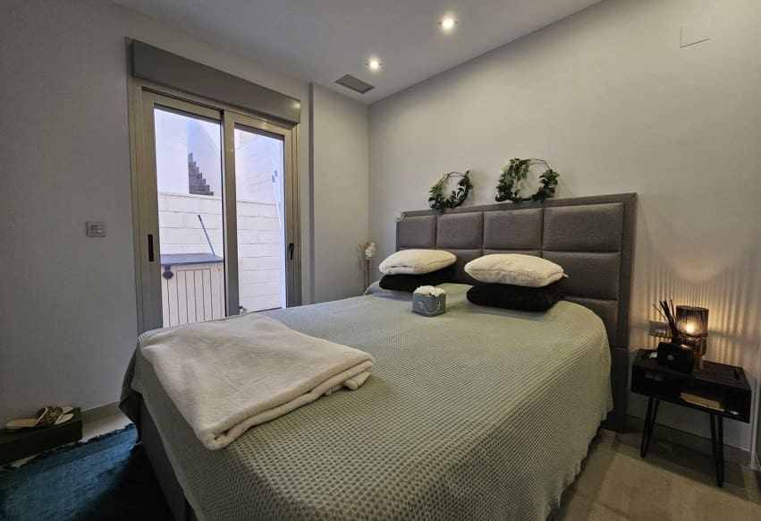 3 bedroom Villa for sale in Villamartin with pool - € 369,950 (Ref: 9307143)