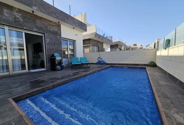 3 bedroom Villa for sale in Villamartin, Orihuela with pool - € 369,950 (Ref: 9307143)