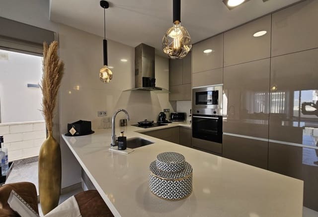 3 bedroom Villa for sale in Villamartin, Orihuela with pool - € 369,950 (Ref: 9307143)