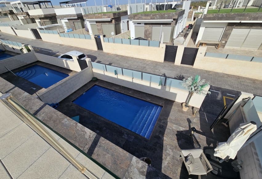 3 bedroom Villa for sale in Villamartin with pool - € 369,950 (Ref: 9307143)