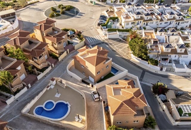 4 sypialnia Willa na sprzedaż w Ciudad Quesada, Rojales z basenem - 580 000 € (Ref: 9307144)