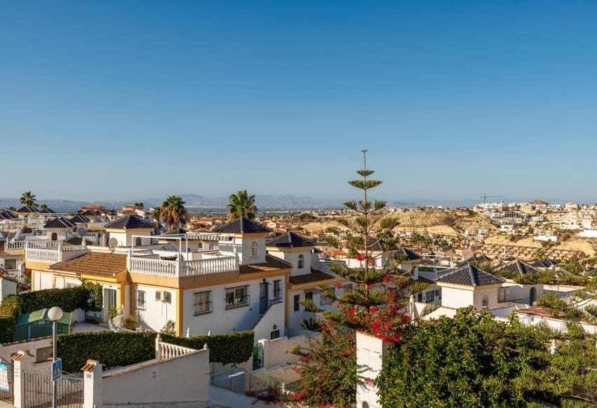 4 bedroom Villa for sale in Ciudad Quesada with pool - € 580,000 (Ref: 9307144)