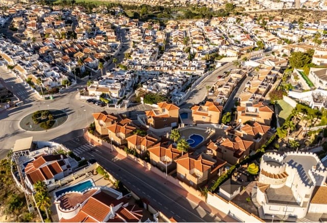 4 sypialnia Willa na sprzedaż w Ciudad Quesada, Rojales z basenem - 580 000 € (Ref: 9307144)