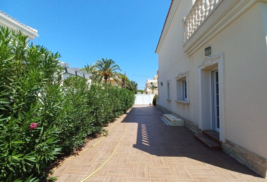 4 soveværelse Villa til salg i Cabo Roig med swimmingpool - € 910.000 (Ref: 9307145)