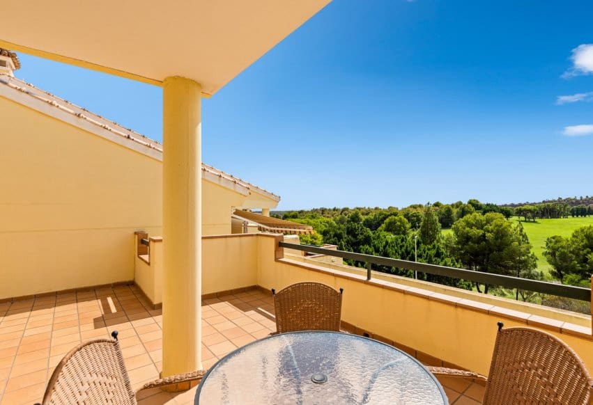 2 chambre Penthouse à vendre à Campoamor avec piscine - 279 000 € (Ref: 9307152)