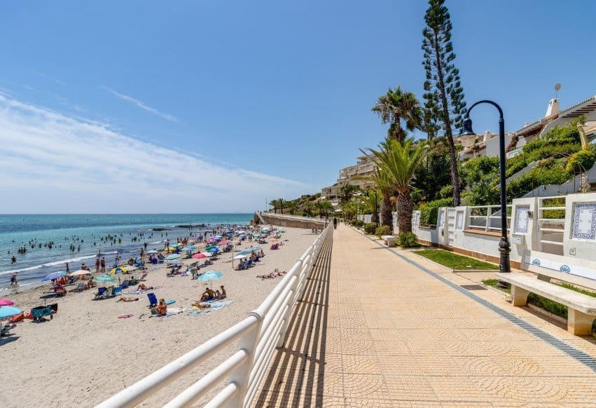 2 chambre Penthouse à vendre à Campoamor avec piscine - 279 000 € (Ref: 9307152)