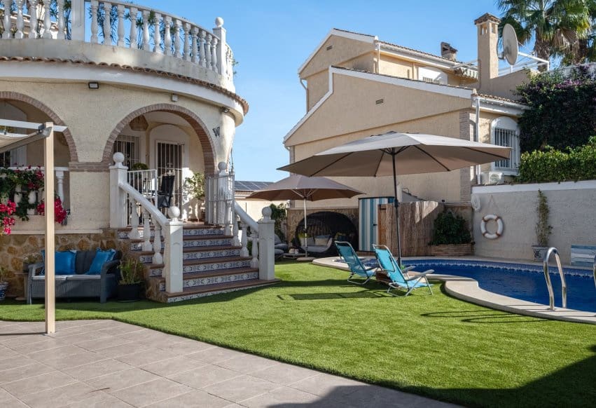 6 chambre Villa/Maison à vendre à Gran Alacant avec piscine - 550 000 € (Ref: 9348014)