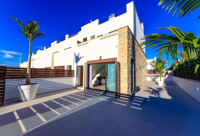 3 bedroom Terraced Villa for sale in Pilar de la Horadada ciudad, Pilar de la Horadada with pool - € 354,900 (Ref: 9357640)