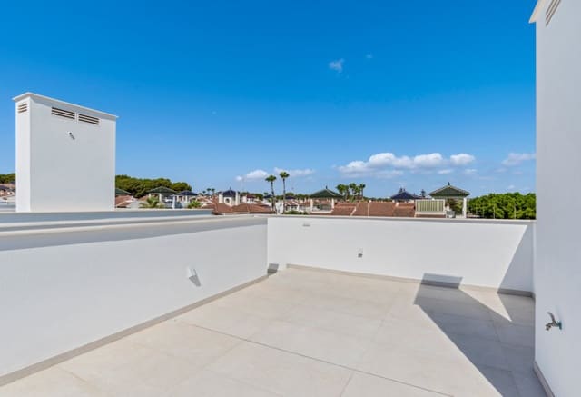 3 soveværelse Villa til salg i Mil Palmeras, Pilar de la Horadada - € 539.900 (Ref: 9357641)