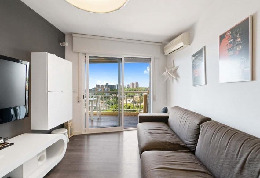 Apartamento Playa de 3 habitaciones en Campoamor en venta con piscina - 365.000 € (Ref: 9357648)