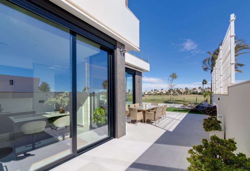 3 bedroom Villa for sale in Pilar de la Horadada - € 579,000 (Ref: 9360692)