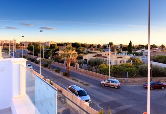 4 makuuhuone Omakotitalo myytävänä paikassa Pilar de la Horadada ciudad, Pilar de la Horadada mukana uima-altaan - 369 900 € (Ref: 9360694)