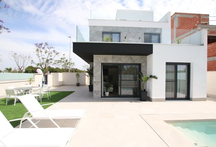 3 bedroom Villa for sale in Pilar de la Horadada - € 725,000 (Ref: 9360819)