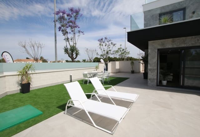 3 soveværelse Villa til salg i Pilar de la Horadada ciudad, Pilar de la Horadada - € 725.000 (Ref: 9360819)