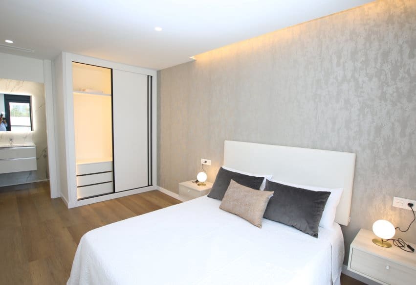 3 bedroom Villa for sale in Pilar de la Horadada - € 725,000 (Ref: 9360819)