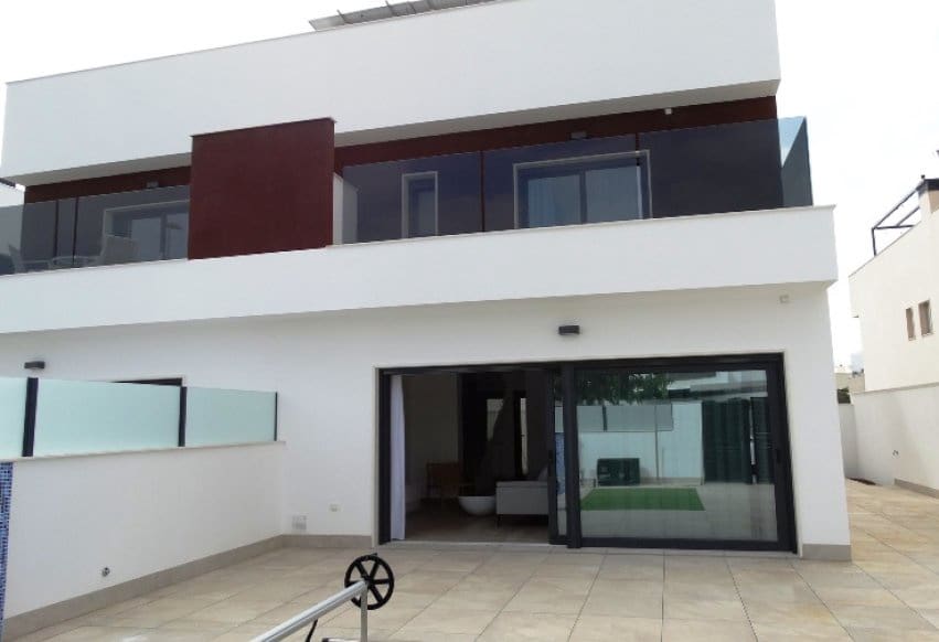3 bedroom Townhouse for sale in Pilar de la Horadada with pool - € 379,900 (Ref: 9360821)