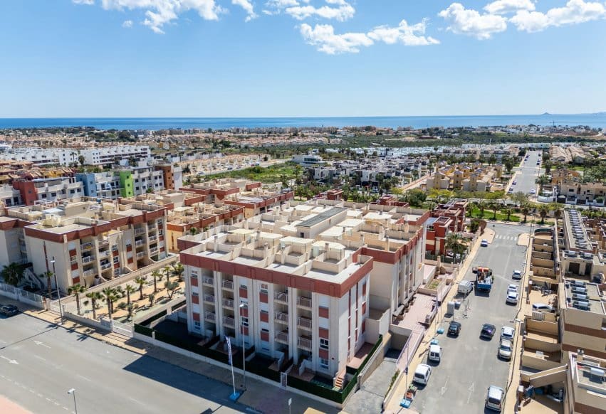 2 slaapkamer Appartement te koop in Orihuela Costa met zwembad - € 186.500 (Ref: 9360824)