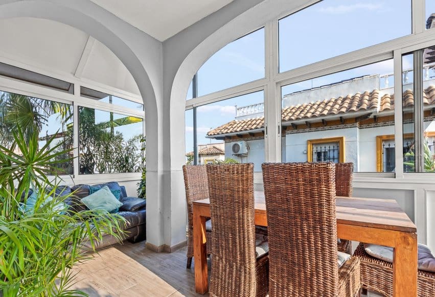 4 soverom Villa til salgs i Playa Flamenca med svømmebasseng - € 399 000 (Ref: 9360916)