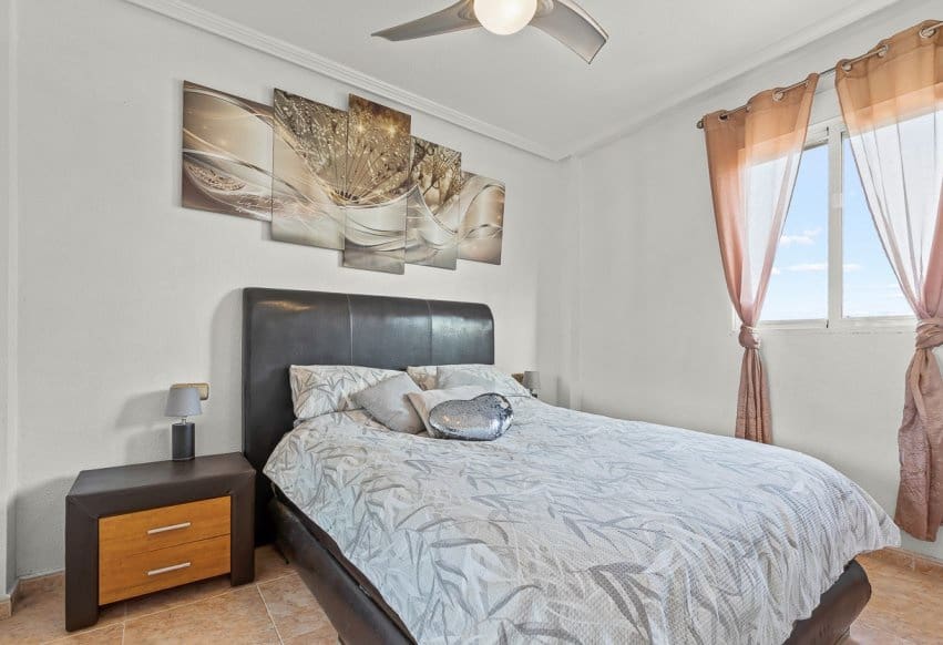 4 soverom Villa til salgs i Playa Flamenca med svømmebasseng - € 399 000 (Ref: 9360916)