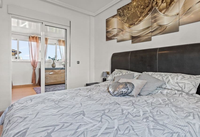 4 soverom Villa til salgs i Playa Flamenca med svømmebasseng - € 399 000 (Ref: 9360916)