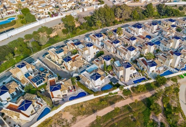 4 sypialnia Willa na sprzedaż w Playa Flamenca, Orihuela z basenem - 399 000 € (Ref: 9360916)