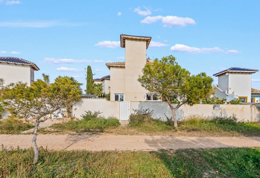 4 soverom Villa til salgs i Playa Flamenca med svømmebasseng - € 399 000 (Ref: 9360916)