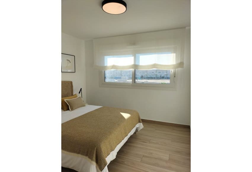 3 soveværelse Bungalow til salg i Orihuela Costa med swimmingpool - € 299.900 (Ref: 9360917)