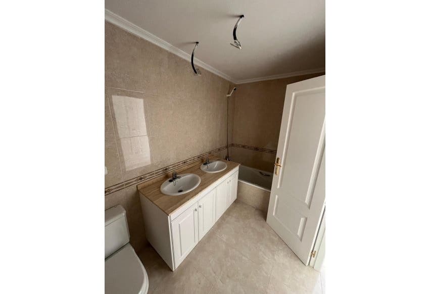 2 slaapkamer Appartement te koop in Orihuela Costa met zwembad - € 219.400 (Ref: 9360925)