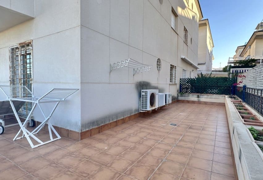 Apartamento Playa de 2 habitaciones en Pilar de la Horadada en venta con piscina - 285.000 € (Ref: 9376490)