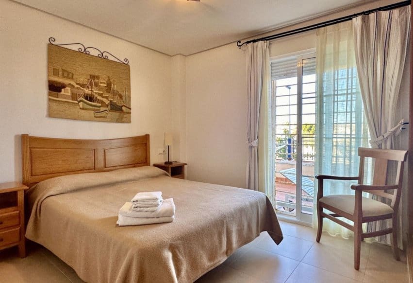 Apartamento Playa de 2 habitaciones en Pilar de la Horadada en venta con piscina - 285.000 € (Ref: 9376490)