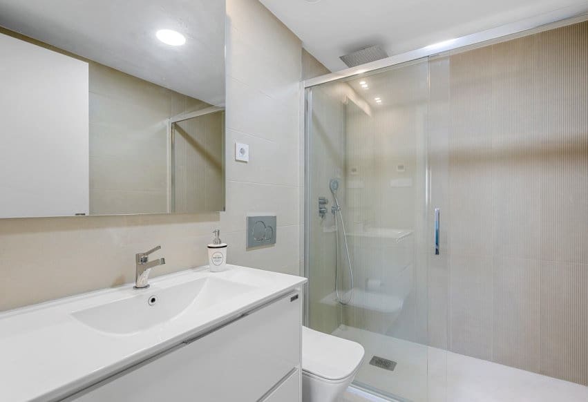 2 slaapkamer Appartement te koop in Orihuela Costa met zwembad - € 369.000 (Ref: 9409970)