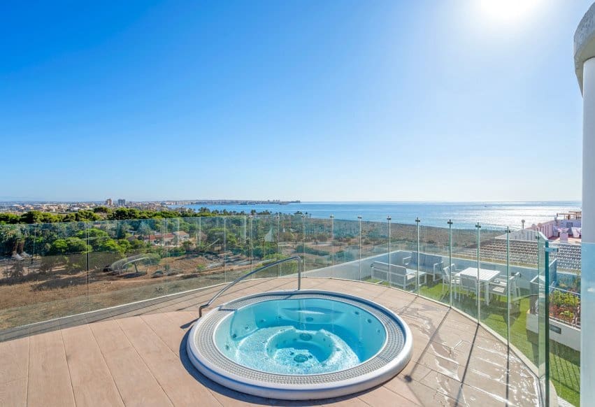 2 slaapkamer Appartement te koop in Orihuela Costa met zwembad - € 369.000 (Ref: 9409970)