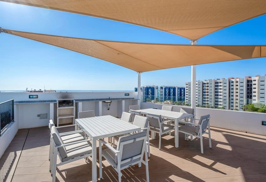 2 slaapkamer Appartement te koop in Orihuela Costa met zwembad - € 369.000 (Ref: 9409970)