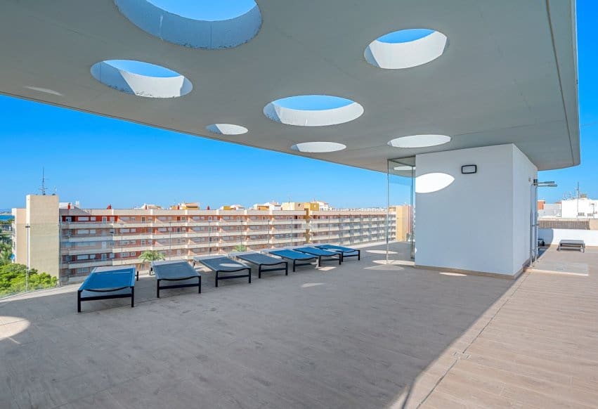 2 slaapkamer Appartement te koop in Orihuela Costa met zwembad - € 369.000 (Ref: 9409970)