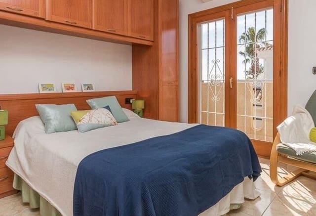 3 soverom Leilighet til salgs i Playa Flamenca, Orihuela med svømmebasseng - € 239 000 (Ref: 9459751)