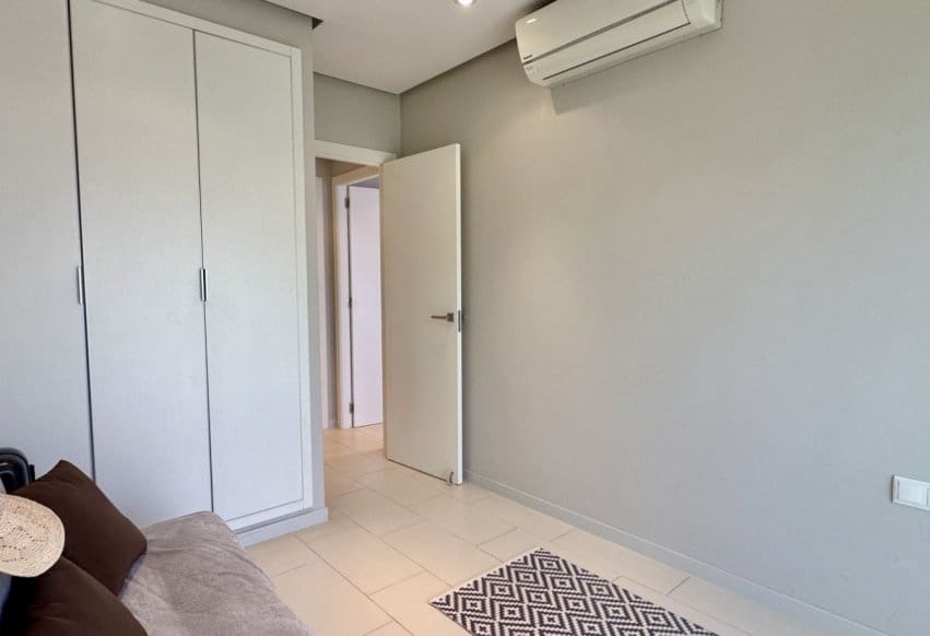 2 Zimmer Apartment zu verkaufen in Villamartin mit Pool - 260.000 € (Ref: 9459752)