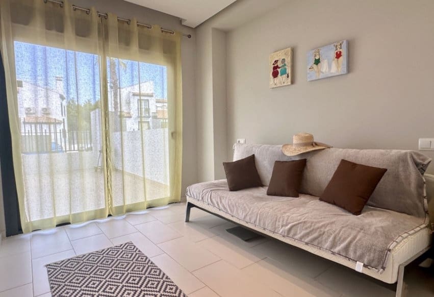 2 Zimmer Apartment zu verkaufen in Villamartin mit Pool - 260.000 € (Ref: 9459752)