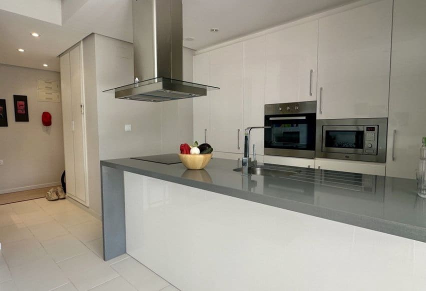 2 Zimmer Apartment zu verkaufen in Villamartin mit Pool - 260.000 € (Ref: 9459752)