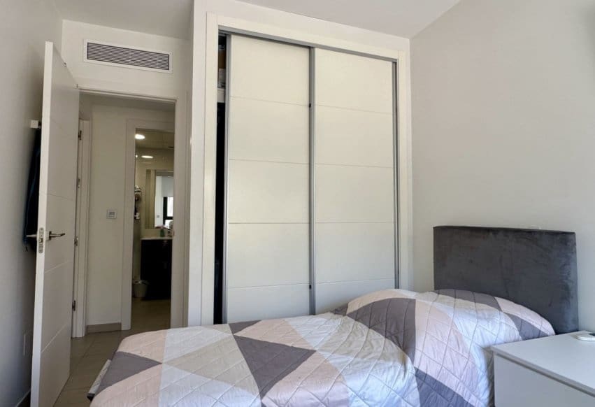 3 sypialnia Apartament na sprzedaż w Orihuela Costa z basenem - 295 000 € (Ref: 9459753)