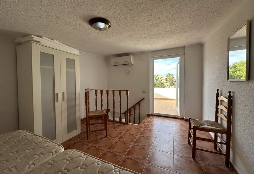 Apartamento de 2 habitaciones en Torrevieja en venta con piscina - 159.000 € (Ref: 9460643)