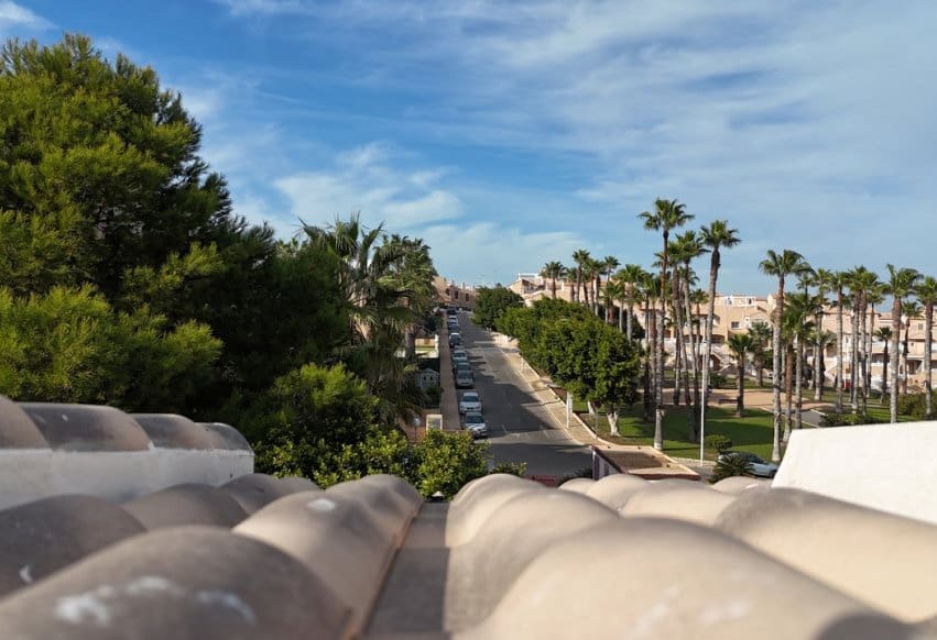 Apartamento de 2 habitaciones en Torrevieja en venta con piscina - 159.000 € (Ref: 9460643)